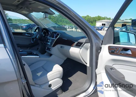 2012 Mercedes-Benz Ml 350 4Matic z USA, uszkodzony, nr VIN 4JGDA5HB4CA001955